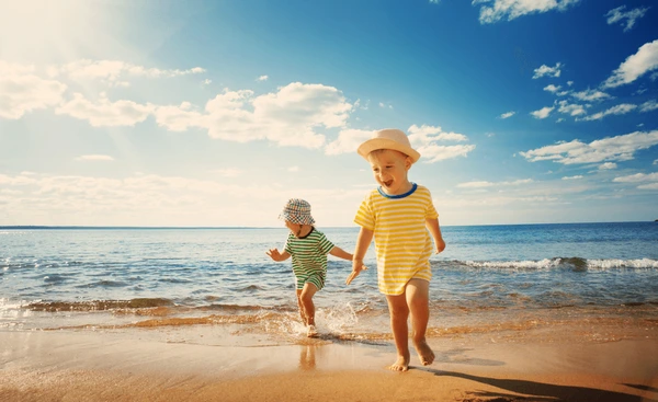 Come scattare foto ai nostri bambini in spiaggia